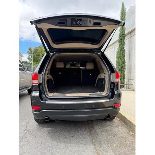 Jeep Grand Cherokee Limited 2011 Negro Caracas