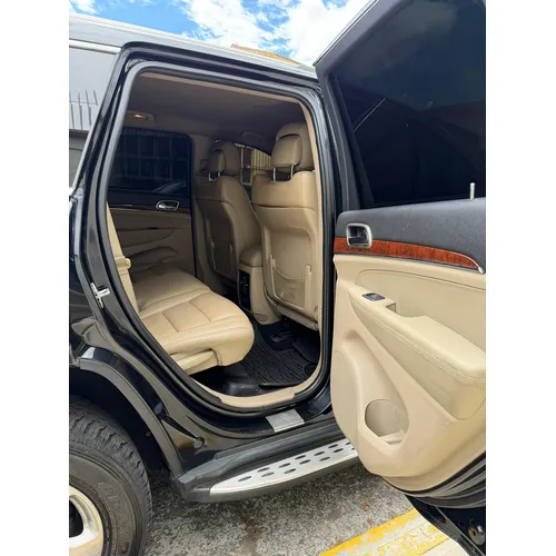 Jeep Grand Cherokee Limited 2011 Negro Caracas