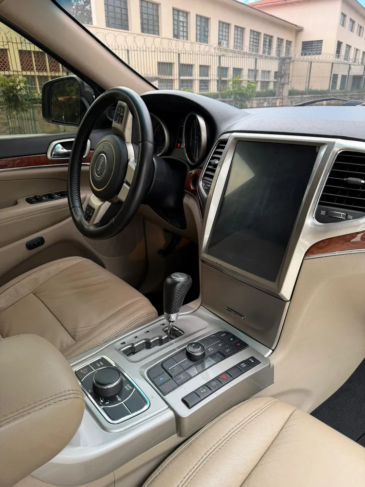Jeep Grand Cherokee Limited 2011 Negro Caracas