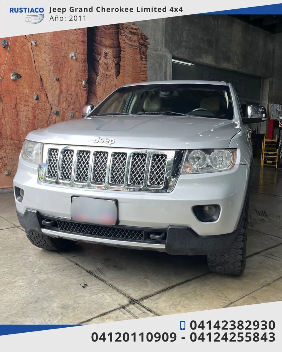 Jeep Grand Cherokee Limited 2011 Plateado Caracas