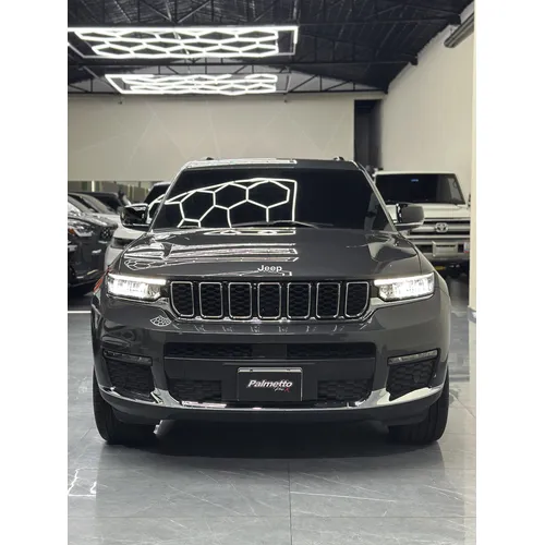 Jeep Grand Cherokee Limited 2024 Gris Caracas