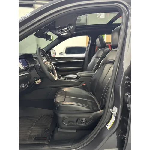 Jeep Grand Cherokee 2024 Gris Caracas