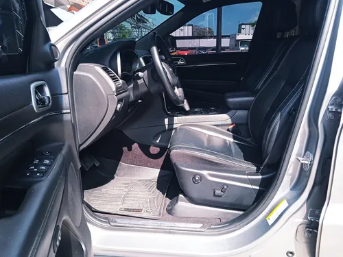Jeep Grand Cherokee Limited 2019 Plateado Caracas