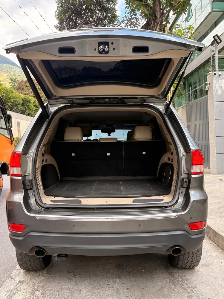 Jeep Grand Cherokee Limited 2012 Gris Caracas