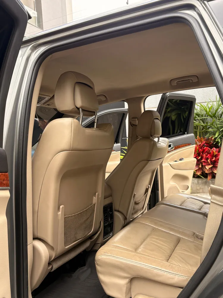 Jeep Grand Cherokee Limited 2012 Gris Caracas