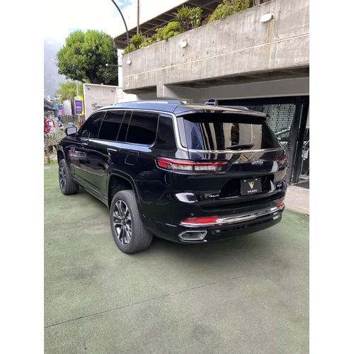 Jeep Grand Cherokee Limited 2023 Negro Caracas