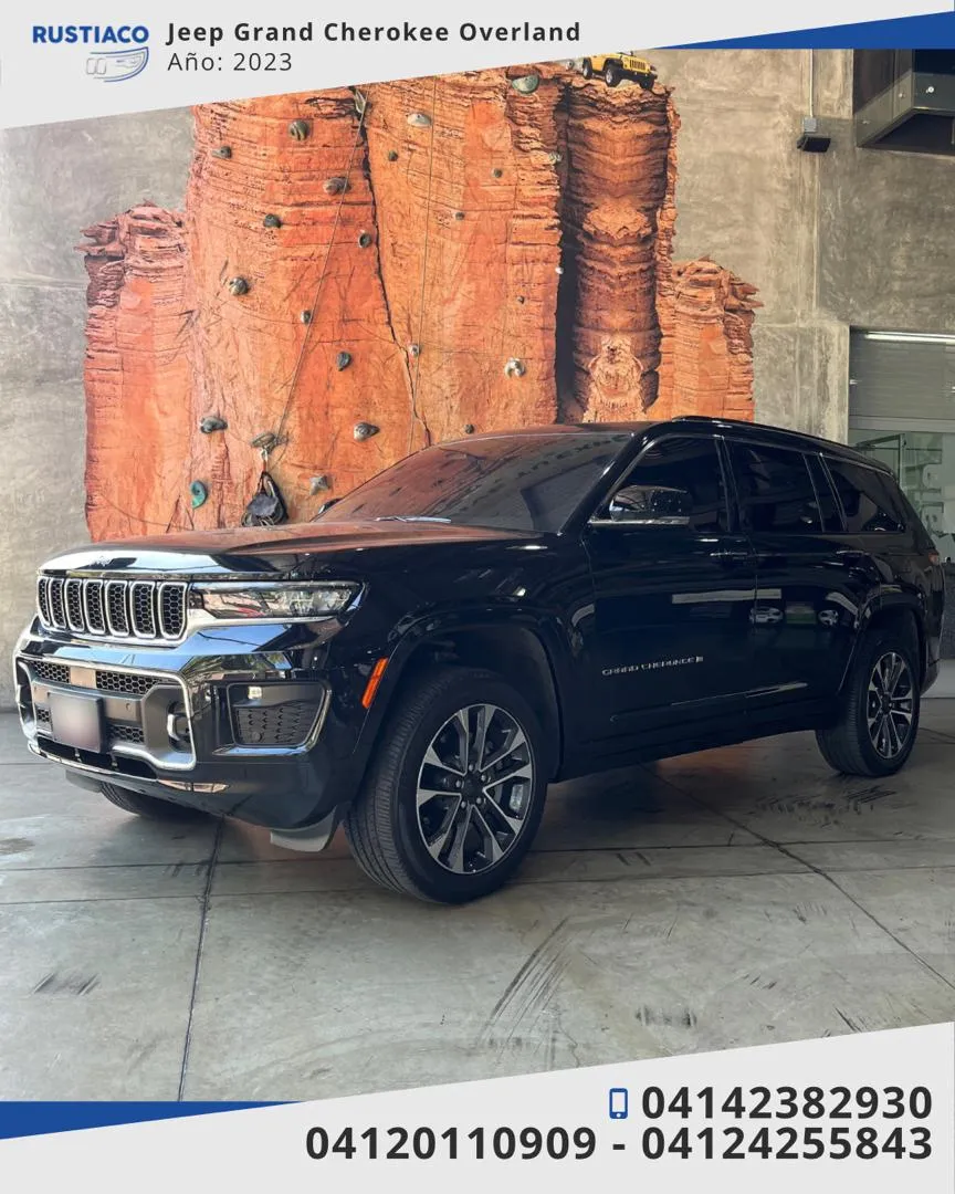 Jeep Grand Cherokee Overland 2023 Negro Caracas