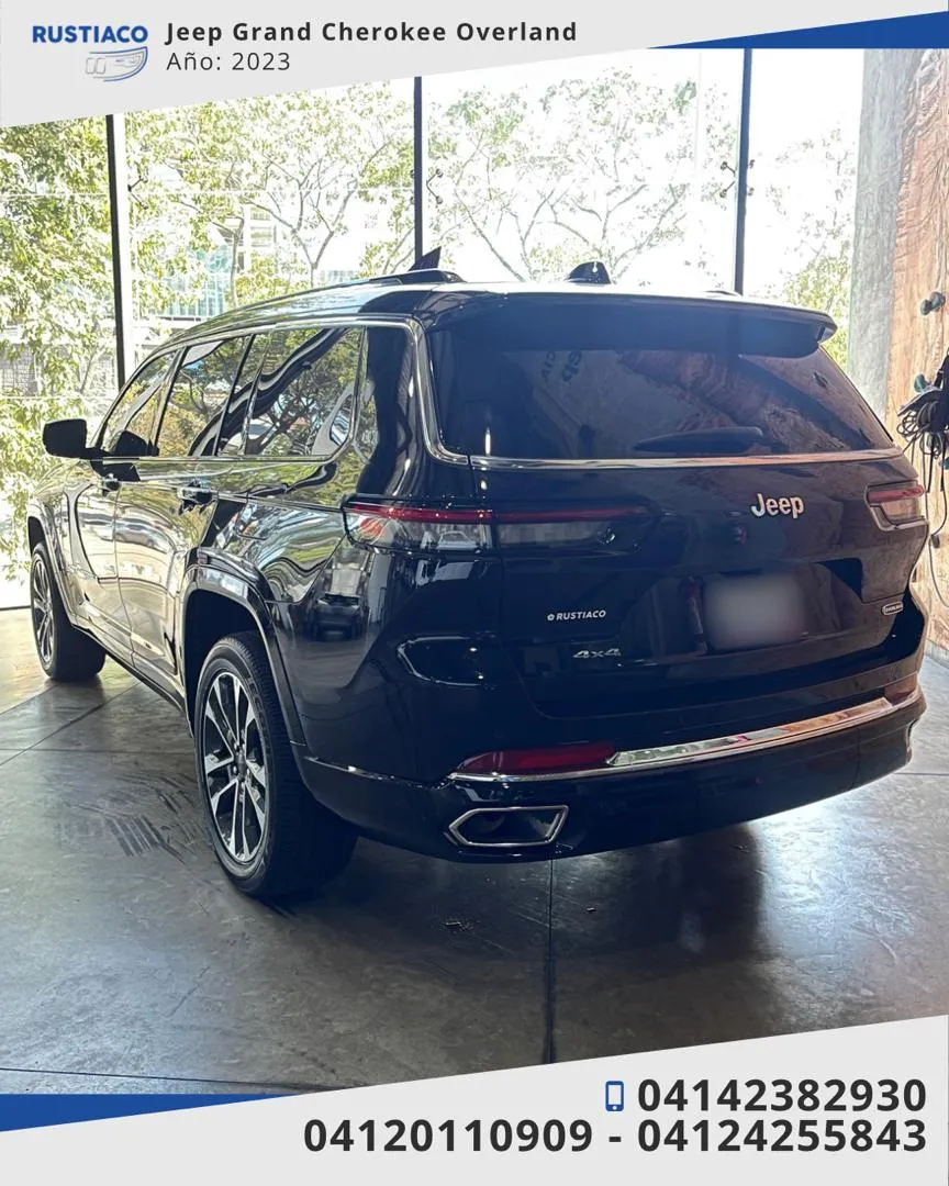 Jeep Grand Cherokee Overland 2023 Negro Caracas