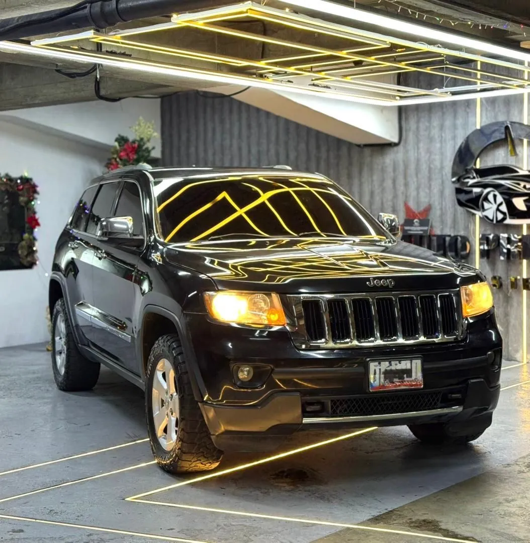 Jeep Grand Cherokee Limited 2012 Negro Caracas