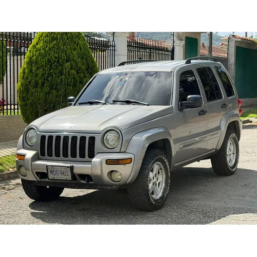 Jeep Liberty 2002 Plateado Caracas