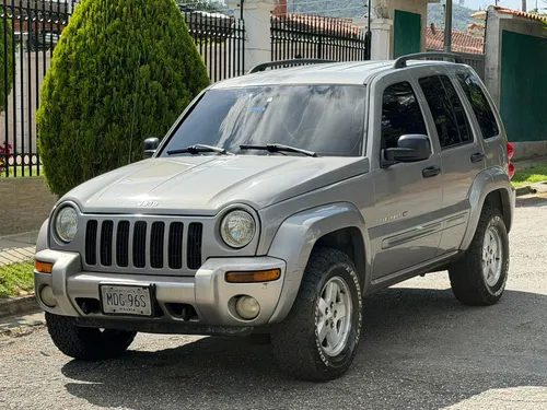 Jeep Liberty 2002 Plateado Caracas