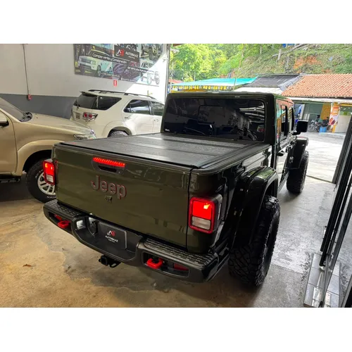 Jeep Rubicon Gladiator 2023 Verde Caracas