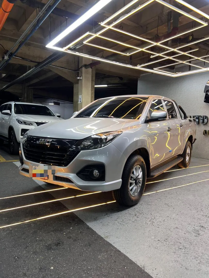 JMC Vigus GTD 2023 Plateado Caracas