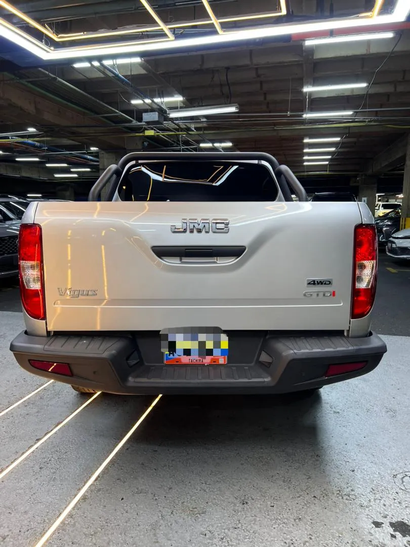 JMC Vigus GTD 2023 Plateado Caracas