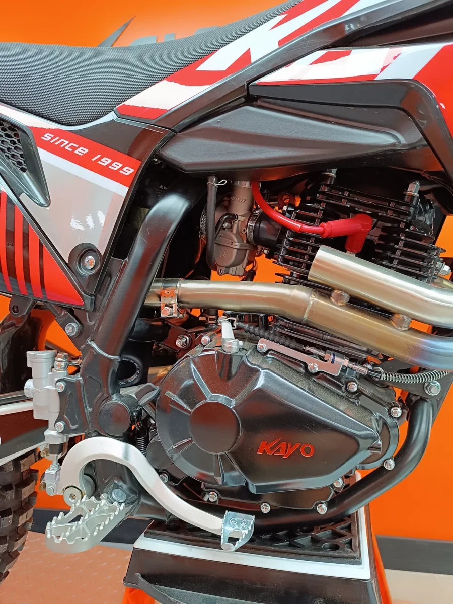 Kayo T4 300 2025 Negro Caracas