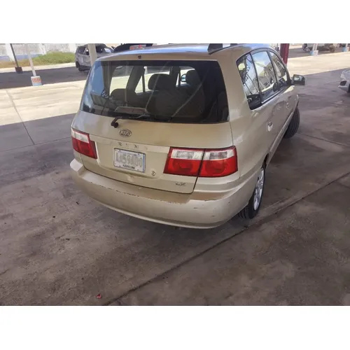 Kia Carens 2007 Beige Caracas