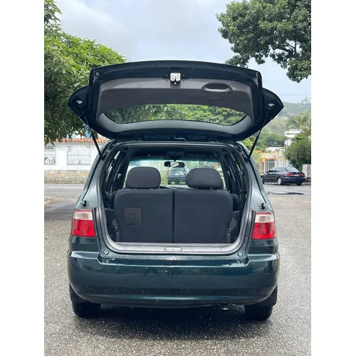 Kia Carens 2005 Verde Caracas