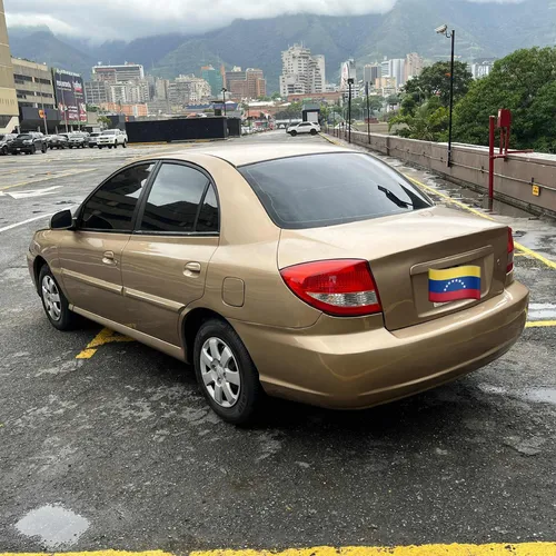 Kia Rio 2005 Dorado Caracas