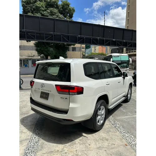 Toyota Land Cruiser 300 2025 Blanco Caracas