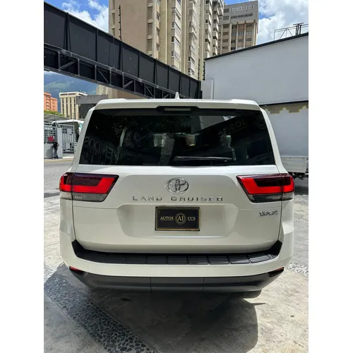 Toyota Land Cruiser 300 2025 Blanco Caracas