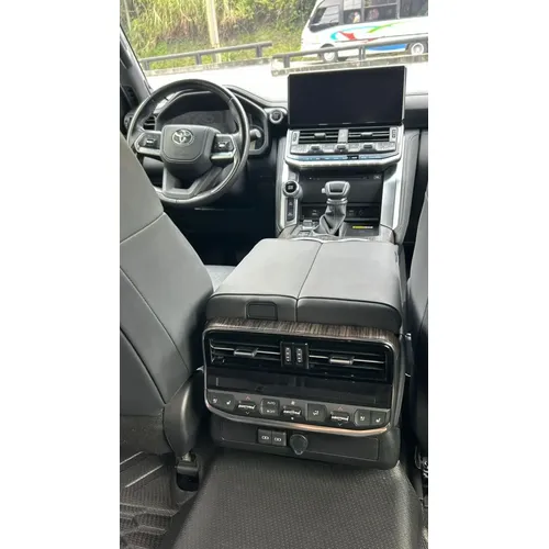 Toyota Land Cruiser 300 VX 2024 Plateado Los Teques