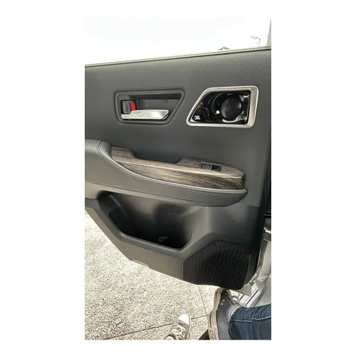 Toyota Land Cruiser 300 VX 2024 Plateado Los Teques