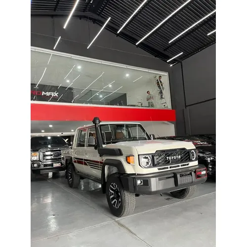 Toyota Land Cruiser 79 LX 2025 Blanco Caracas