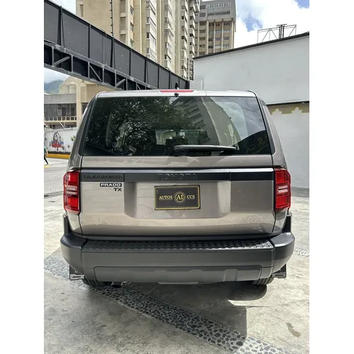 Toyota Land Cruiser Prado 2025 Dorado Caracas