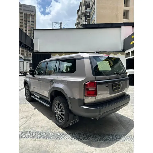 Toyota Land Cruiser Prado 2025 Dorado Caracas