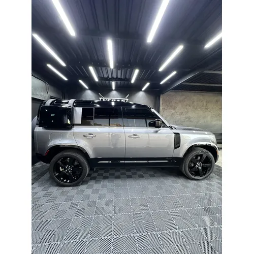 Land Rover Defender 2021 Gris Caracas