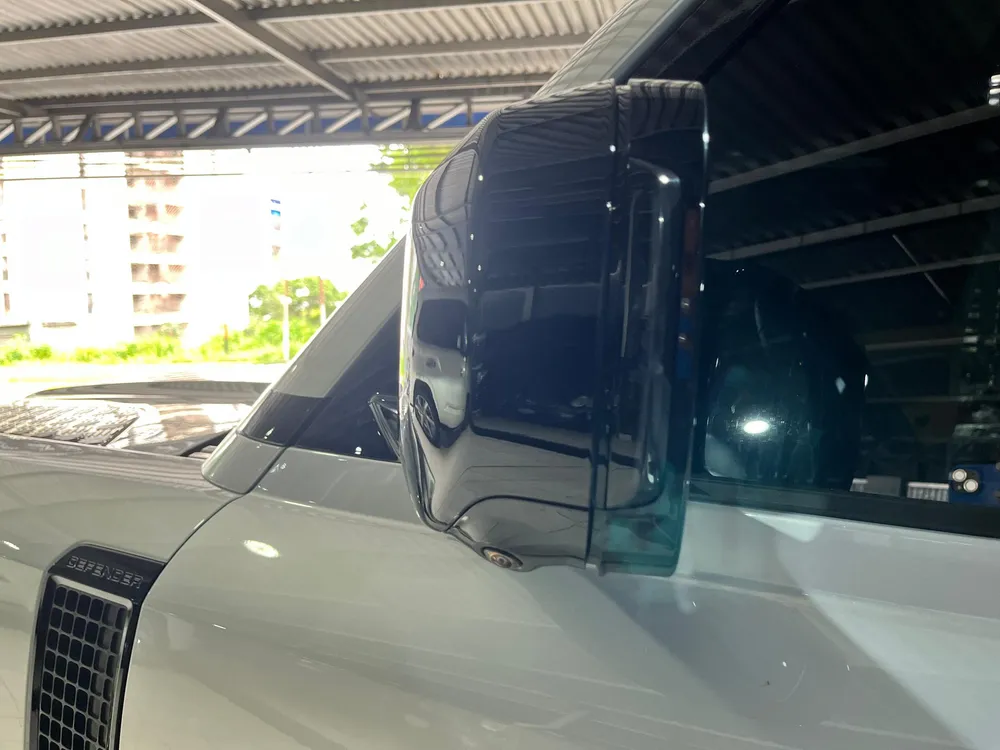 Land Rover Defender P400 2023 Plateado Caracas