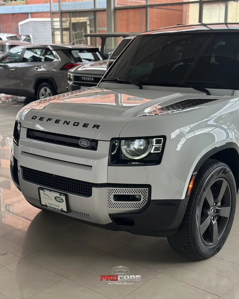 Land Rover Defender P400 2023 Blanco Caracas