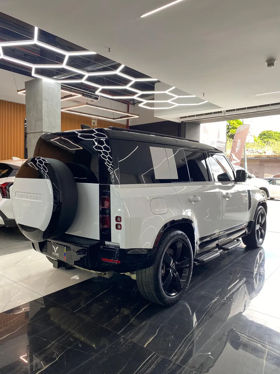 Land Rover Defender P400 X-dynamic 2025 Blanco Caracas