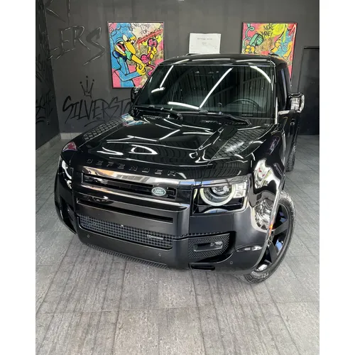 Land Rover Defender 2023 Negro Caracas