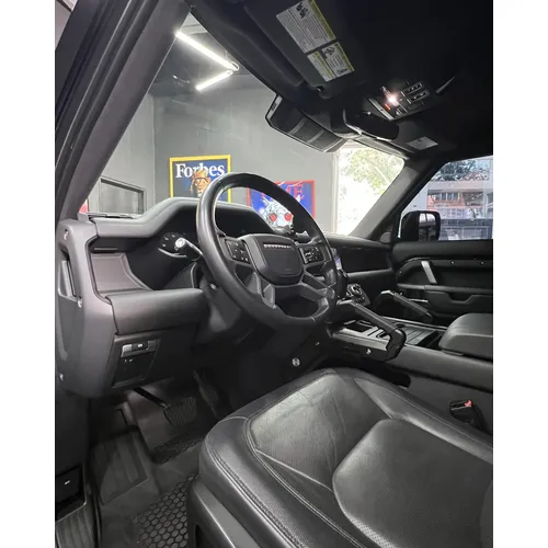 Land Rover Defender 2023 Negro Caracas