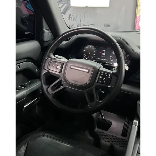 Land Rover Defender 2023 Negro Caracas
