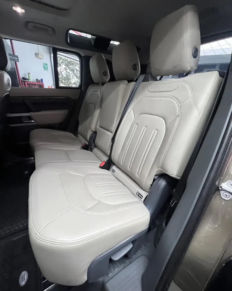 Land Rover Defender Urban 2020 Marrón Caracas