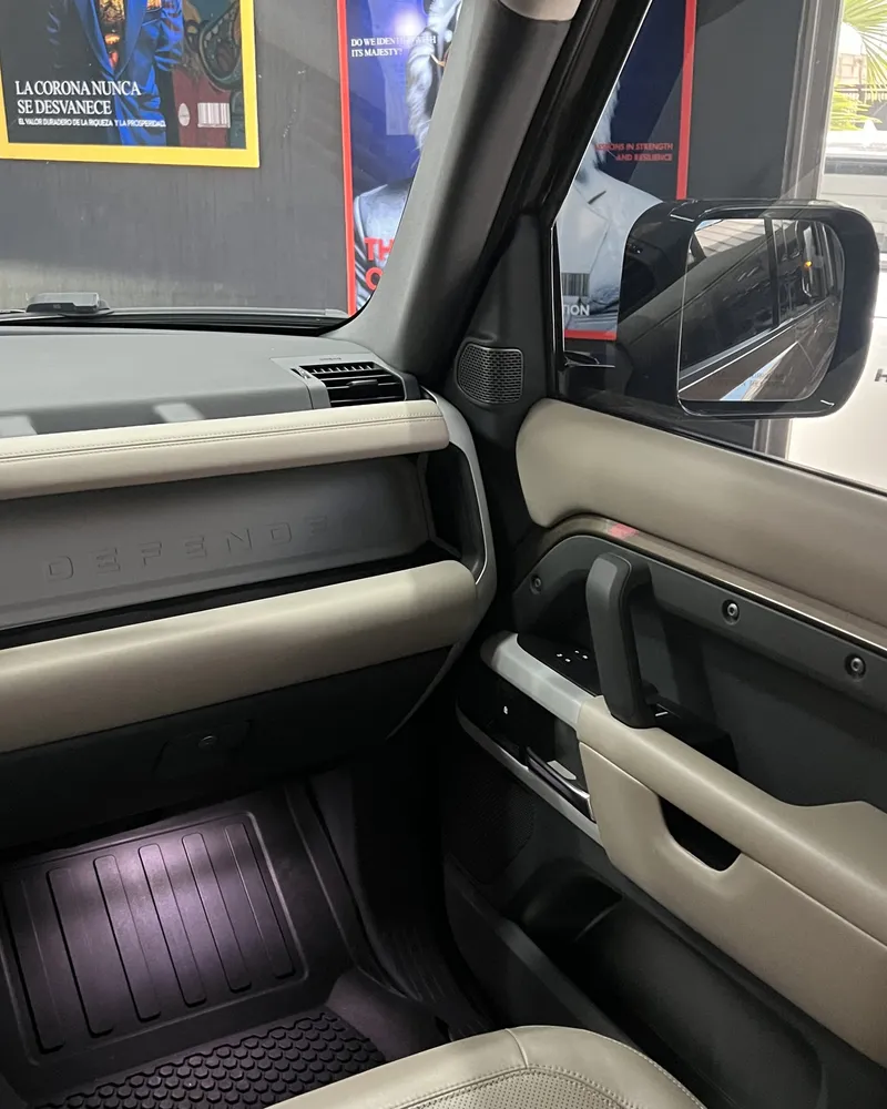 Land Rover Defender Urban 2020 Marrón Caracas
