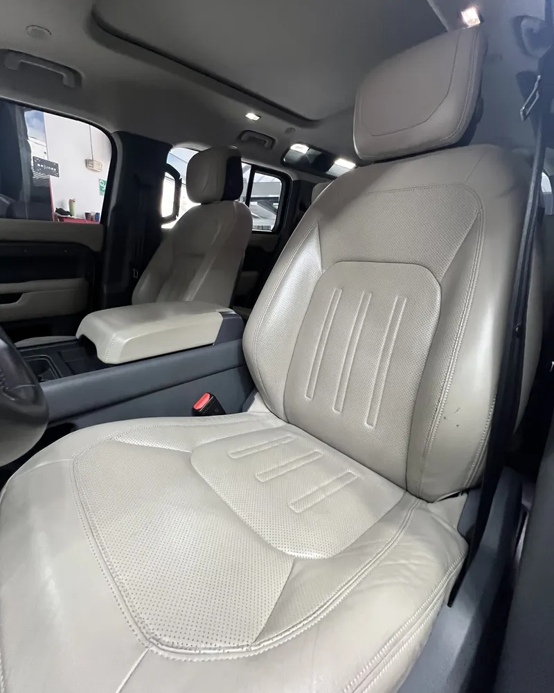 Land Rover Defender Urban 2020 Marrón Caracas