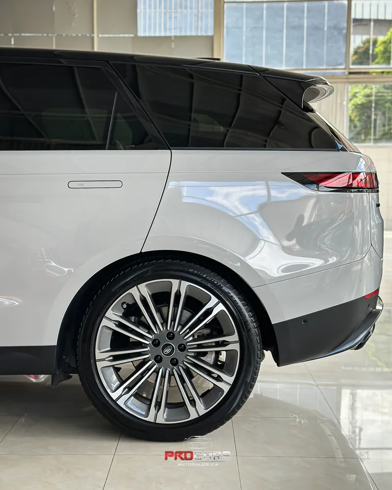 Land Rover Range Rover Sport 2023 Plateado Caracas