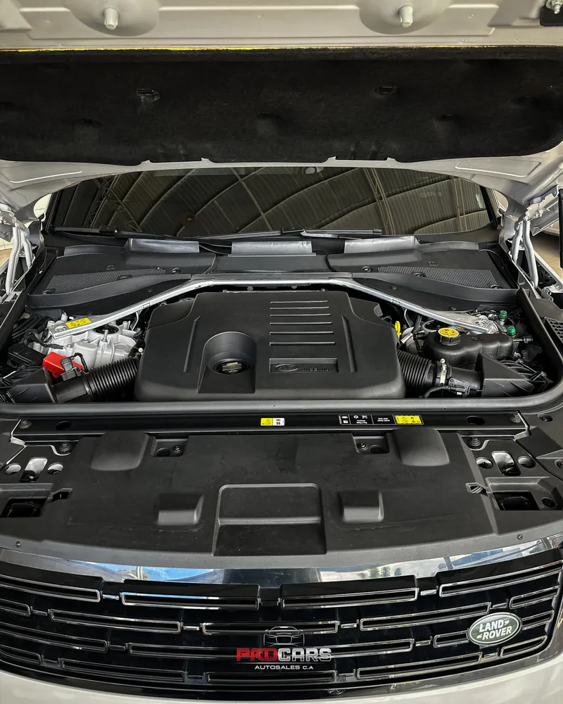 Land Rover Range Rover Sport 2023 Plateado Caracas