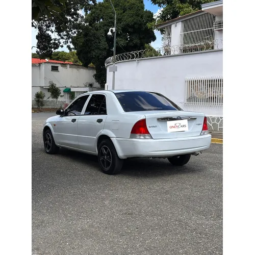 Ford Laser LXI 2003 Blanco Caracas