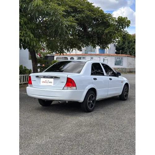 Ford Laser LXI 2003 Blanco Caracas