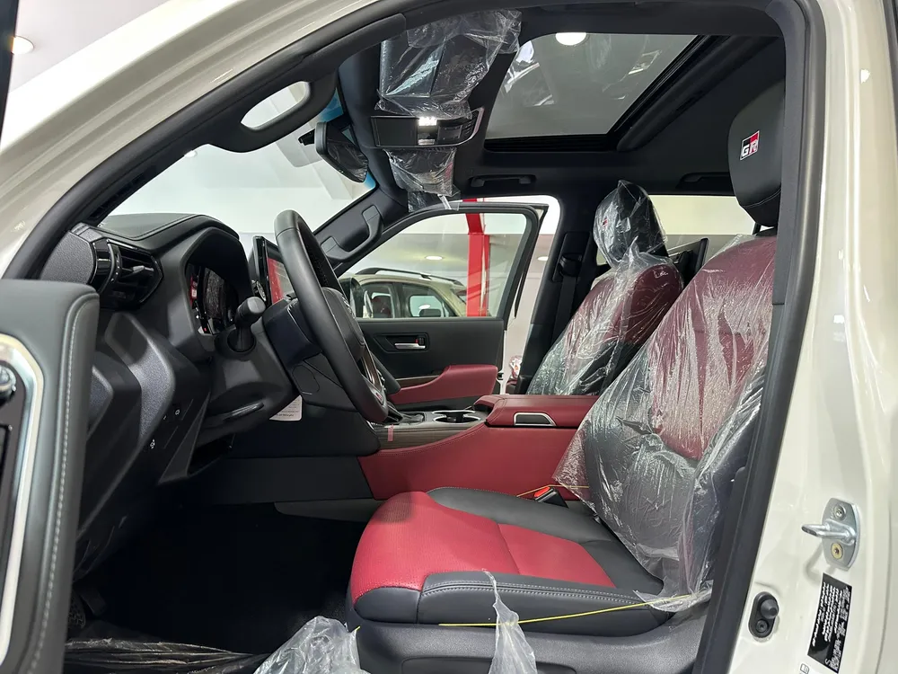 Toyota Land Cruiser 300 GR 2025 Blanco Caracas