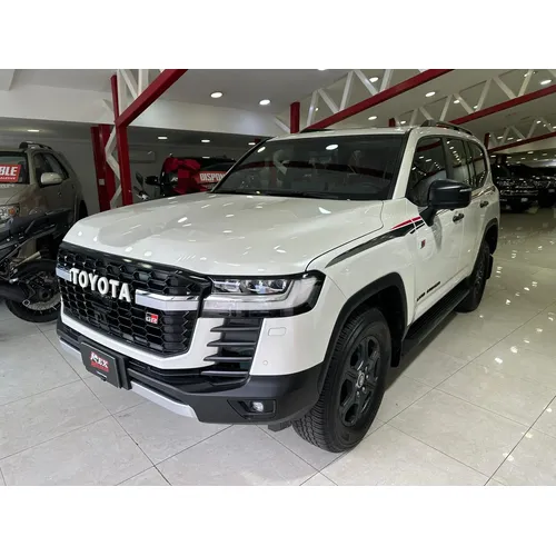 Toyota Land Cruiser 300 GR 2025 Blanco Caracas