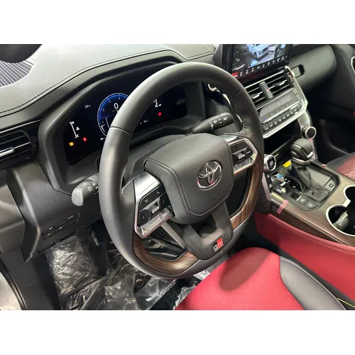 Toyota Land Cruiser 300 GR 2025 Blanco Caracas