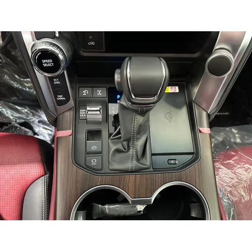 Toyota Land Cruiser 300 GR 2025 Blanco Caracas