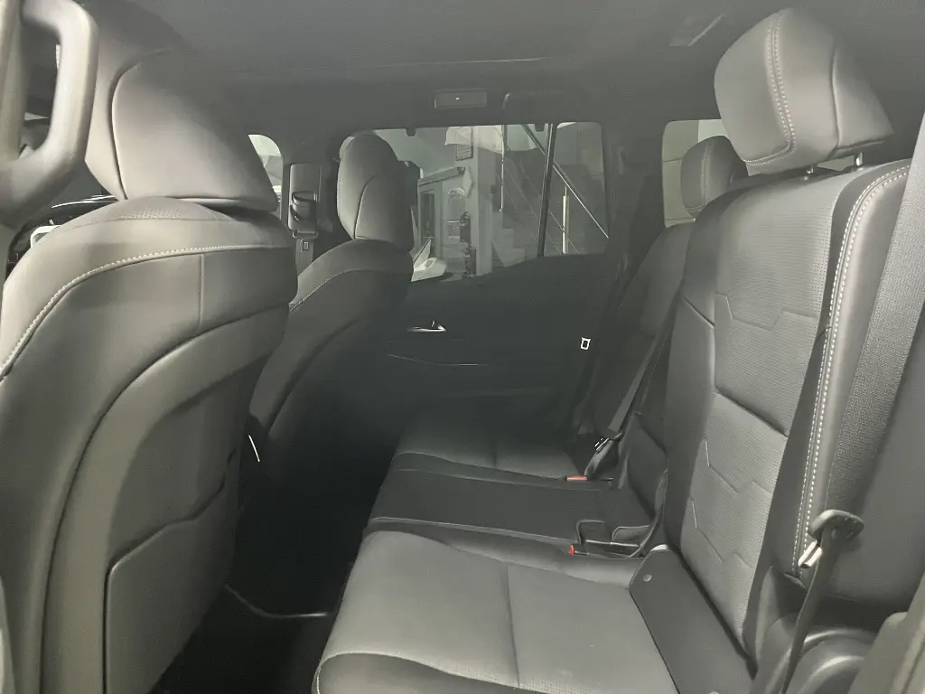 Lexus GX 550 Luxury 2025 blanco10