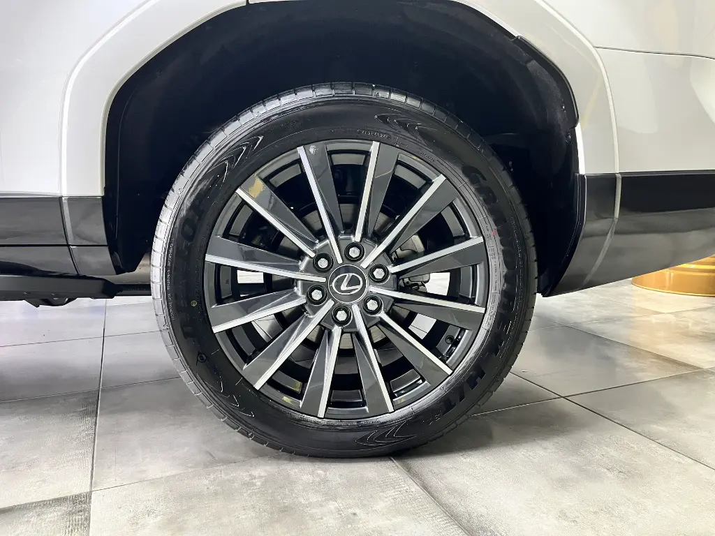 Lexus GX 550 Luxury 2025 blanco12