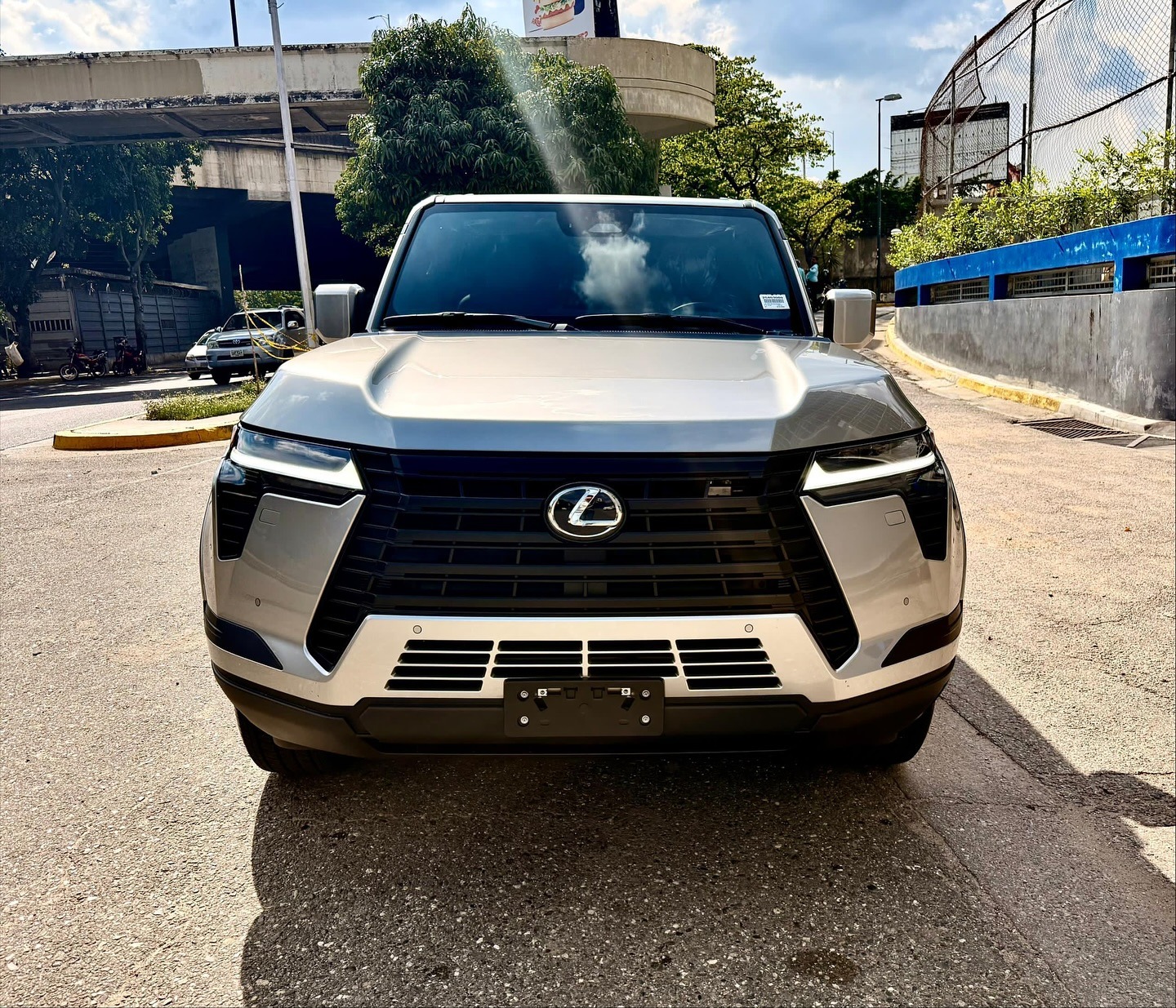 Lexus GX 550 Premium 2025 Plateado Caracas